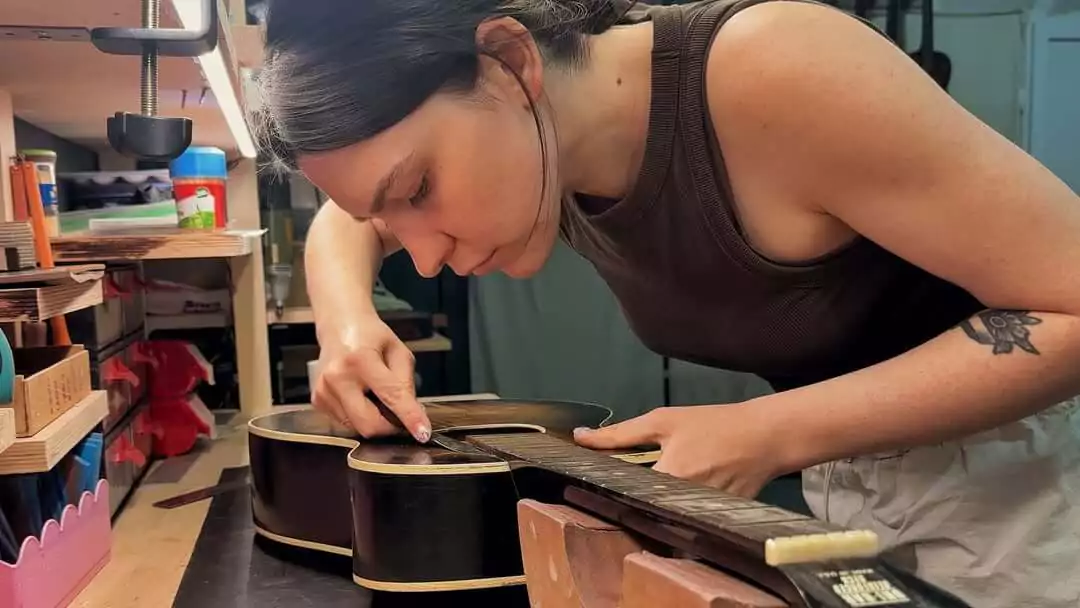 Робочий процес в майстерні Tadyka Guitars